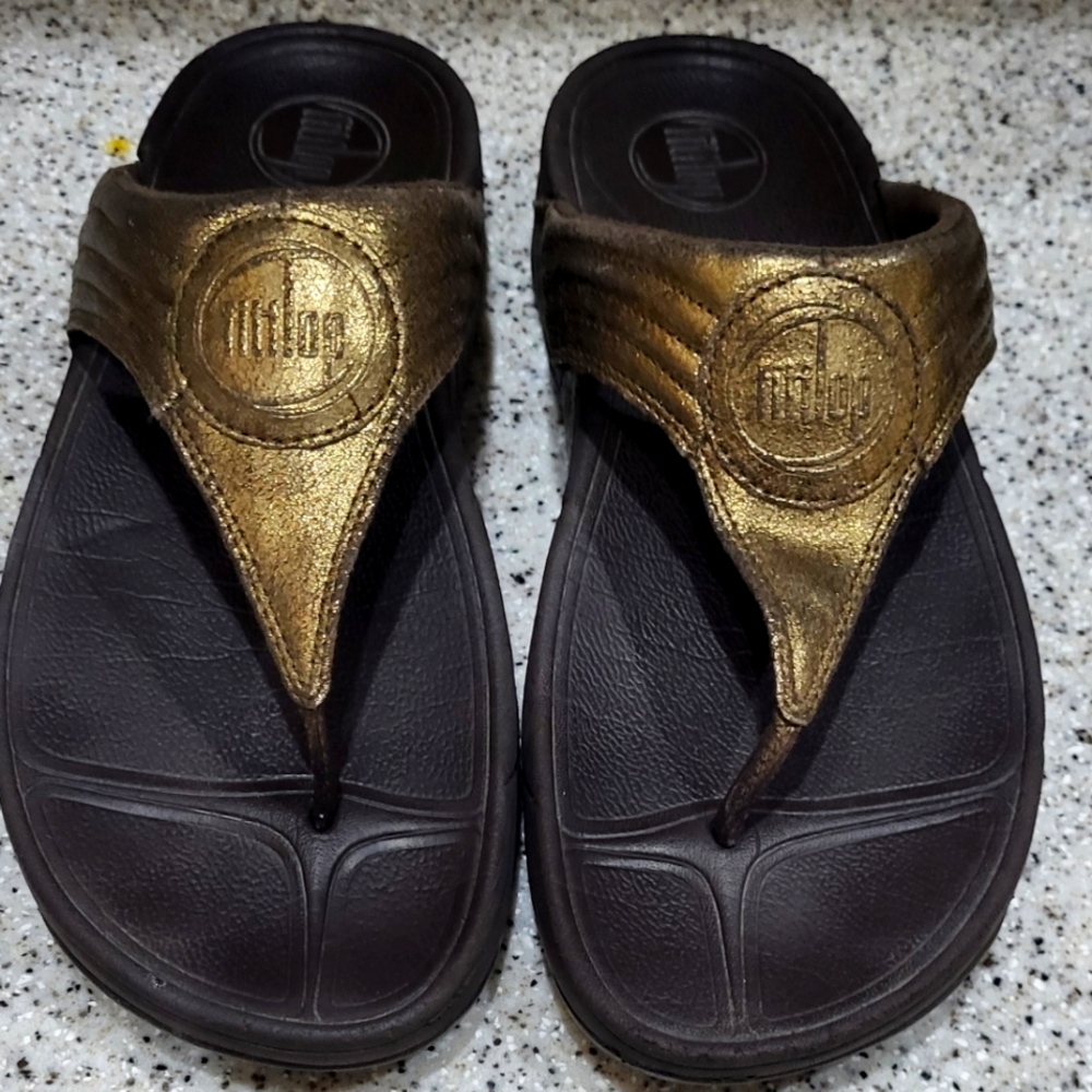 Micro Wedge Fitflops Wobbleboard Thong Sandals
